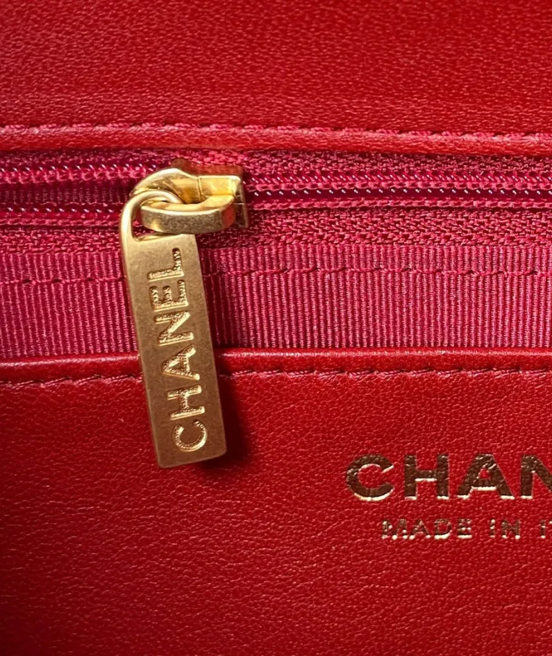Lambskin Size: 14*22*8cm