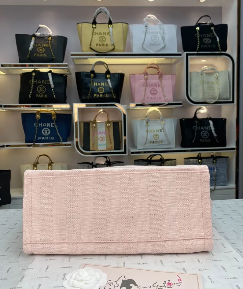 Chanel Model: 8819 Size: 48*38*30*14