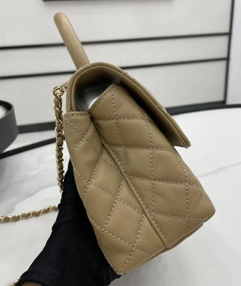 Chanel Size: 19cm/23cm/28cm Model Number: AS2215/92990/92991