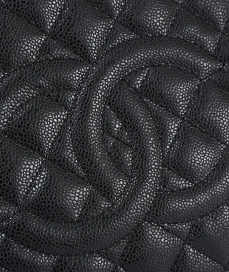 Chanel Size: 34.5x25.5x14 Style: 50995