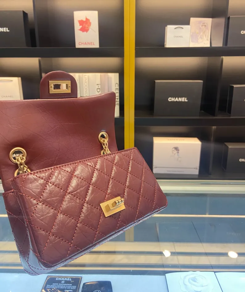 CHANEL square bag Size: 20cm