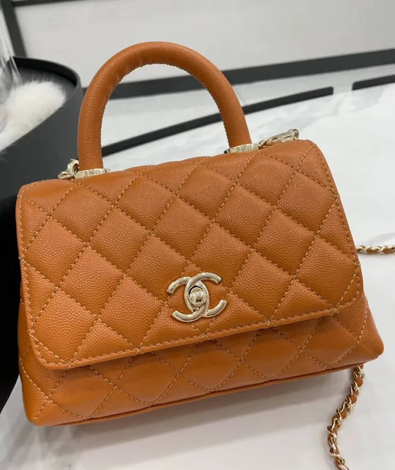 Chanel Size: 19cm*23cm*28cm Model: AS2215/92990/92991