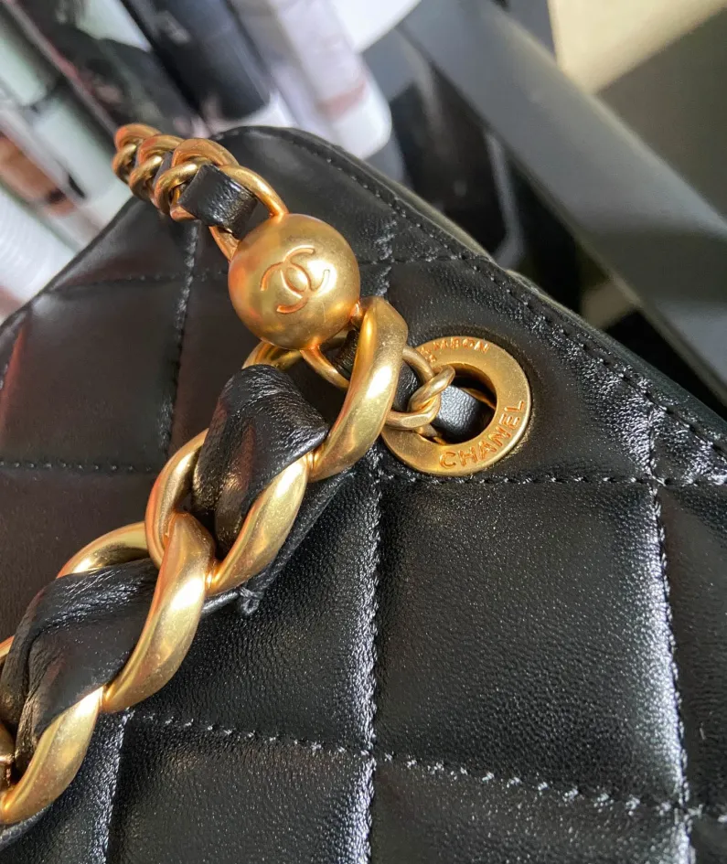 CHANEL Portable ️ Crossbody Size: 16.5*16.5*15