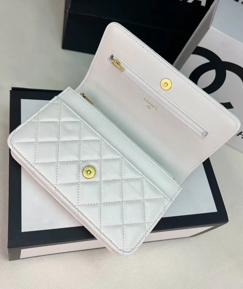 Chanel Sheepskin Bag Size: 16*9.5*8