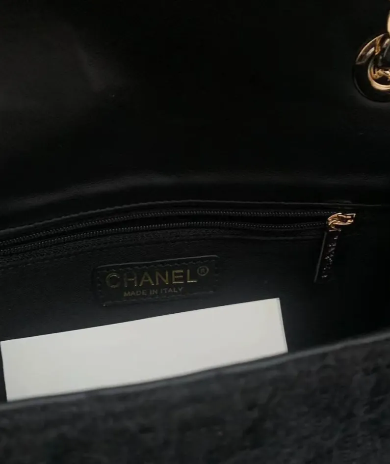 Chanel Size: 22cm Style: AS2496