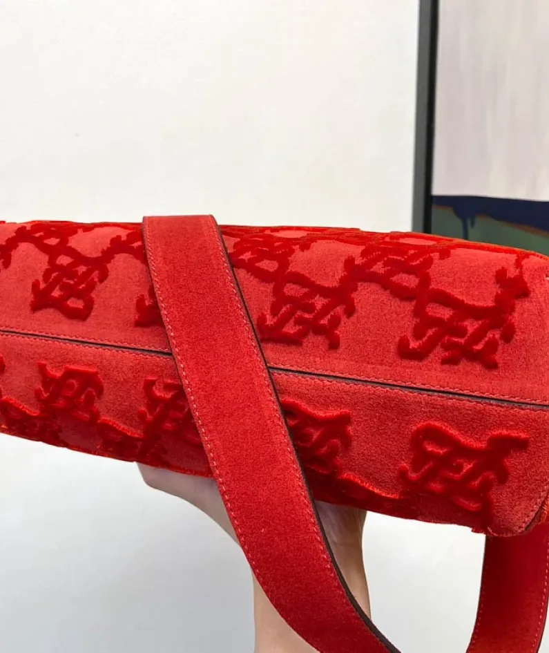 FEND1 First Size: 32.5x15x23.5cm 26x9.5x18cm