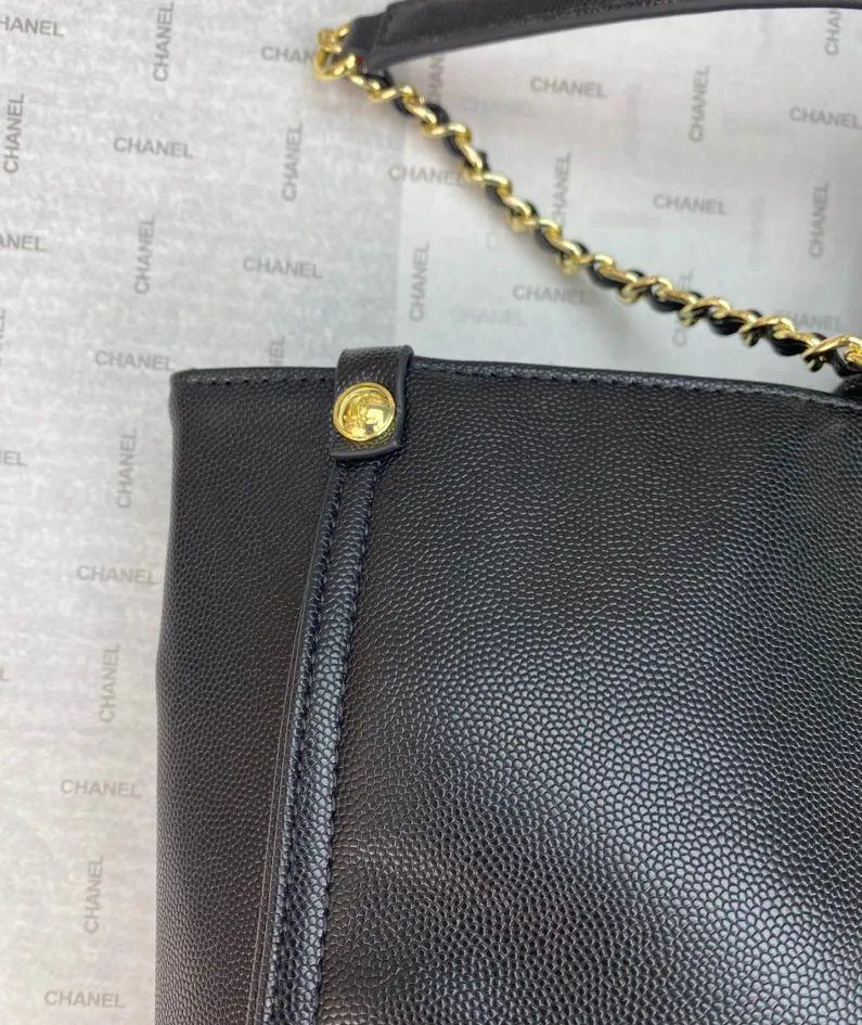 Chanel Size: 42/30/12 Style: 8816