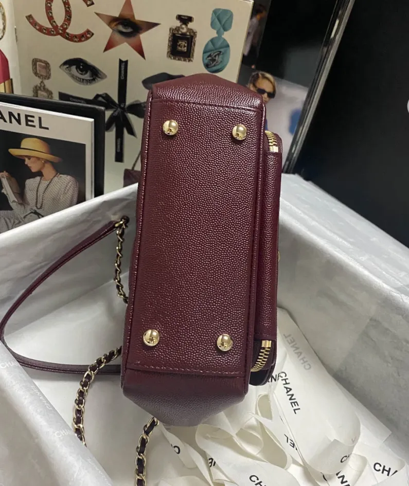 CHANEL Pearl Ball Size: 19x7x14cm Style Number: 93749 Deep Maroon