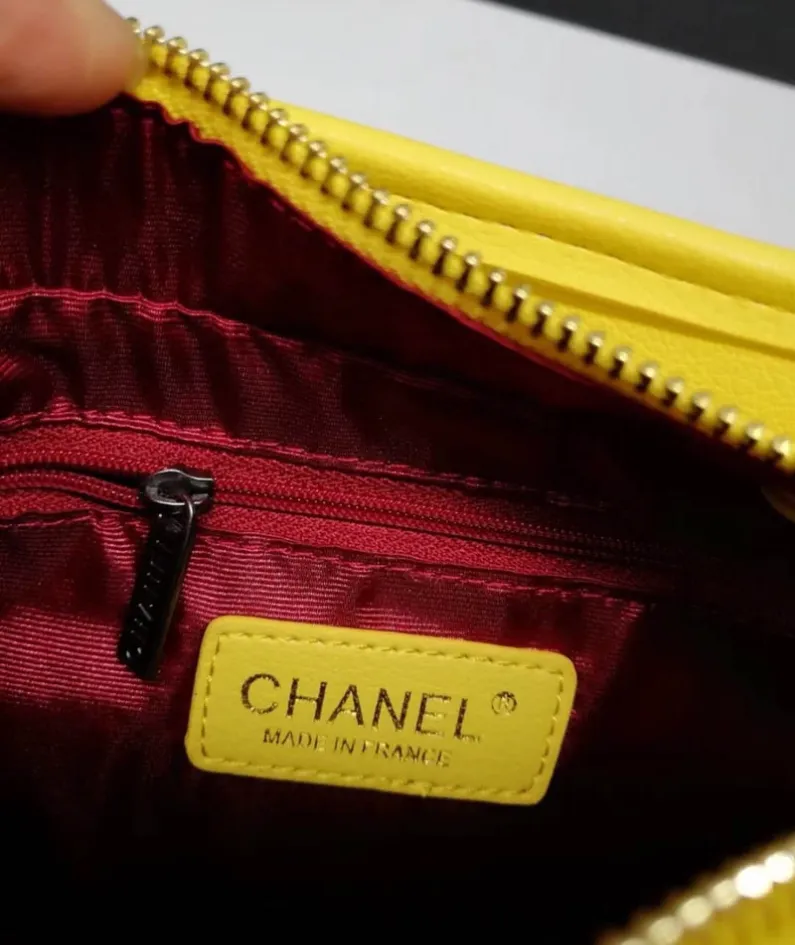 Chanel Size: 20.16.8