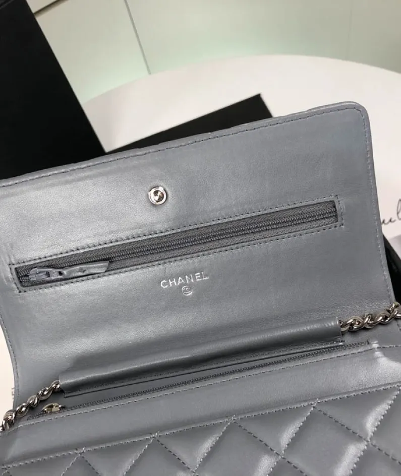 Lambskin Shoulder Chain Bag Style Number: 33814