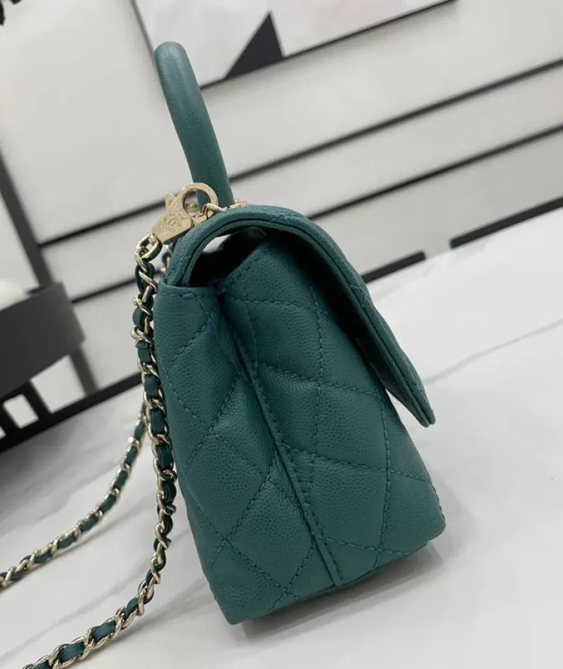 Chanel Size: 19cm/23cm/28cm Model Number: AS2215/92990/92991
