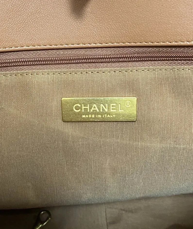 Chanel Style: AS3660 Size: 264010cm
