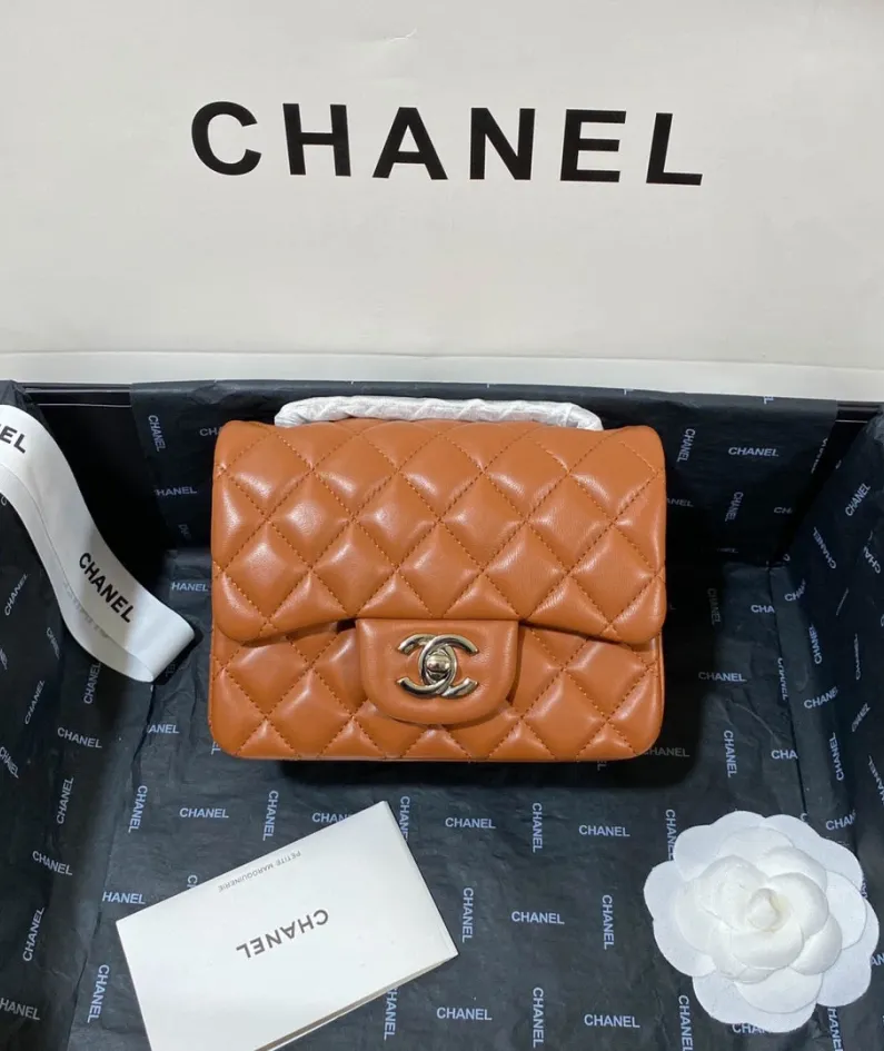 Lambskin Model: 1115 Size: 17cm