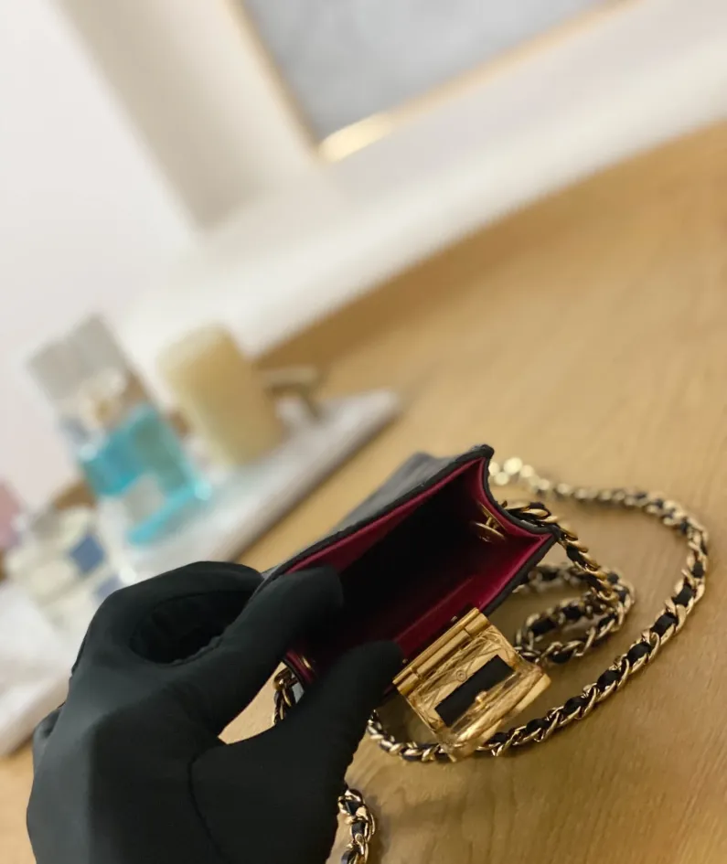 Mobile phone bag Size: 18*3*10cm