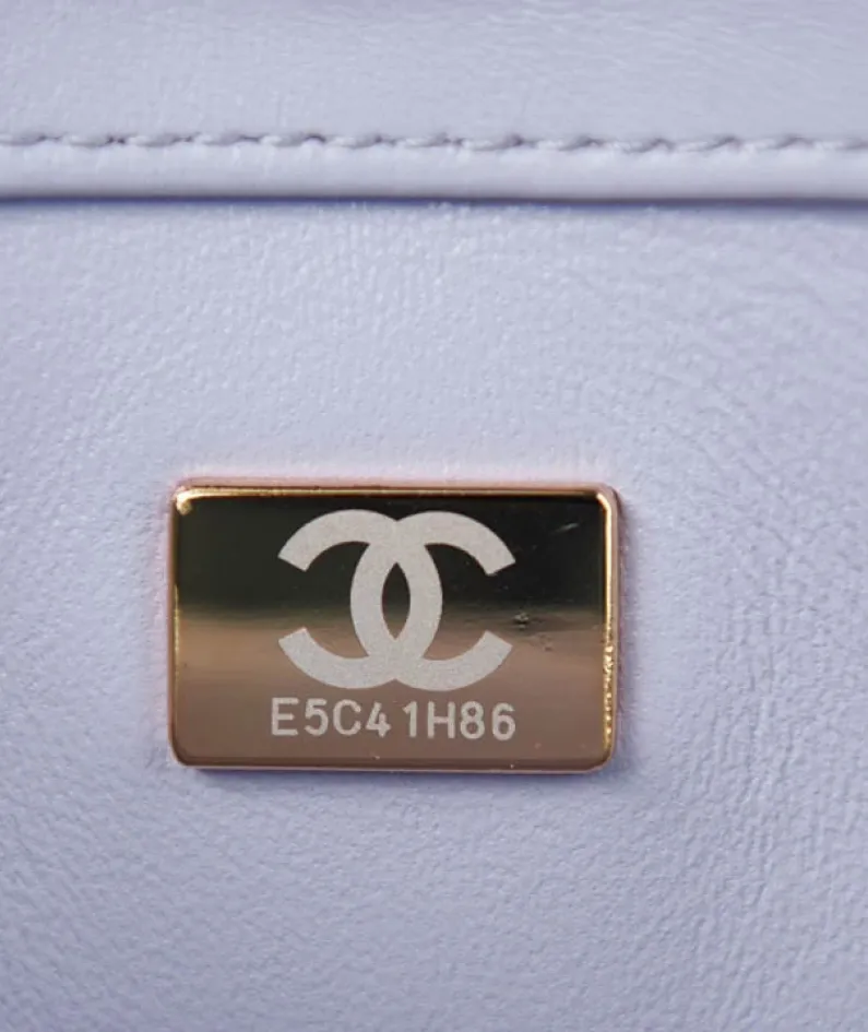 Chanel One Shoulder Crossbody Model Number: AS3114 Size: 16-22-7cm
