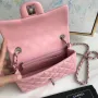 Lambskin Small Bag Size:20X13x7cm Model: 1116
