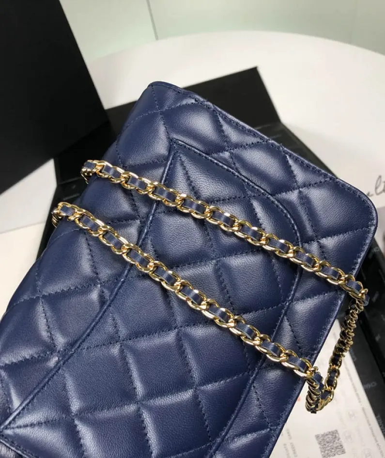 Lambskin Shoulder Chain Bag Style Number: 33814