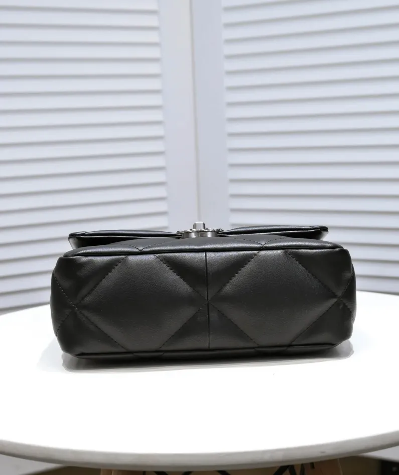 Chanel One Shoulder Style: 9010 Size: 26*16*10cm