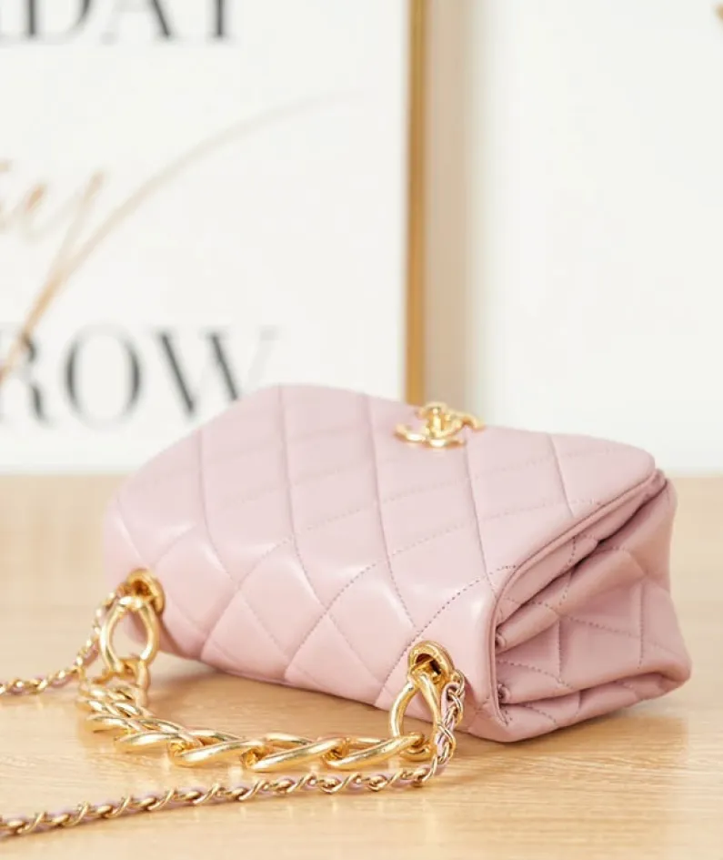 Lambskin Style: AS3366 Size: 20X9X13.5Cm