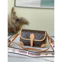 Louis Vuitton DIANE handbag with Size: 25.0 9.0 15.0 cm