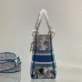 Lady D-Lite 5-panel embroidery Size: 24 x 20 x 11 cm