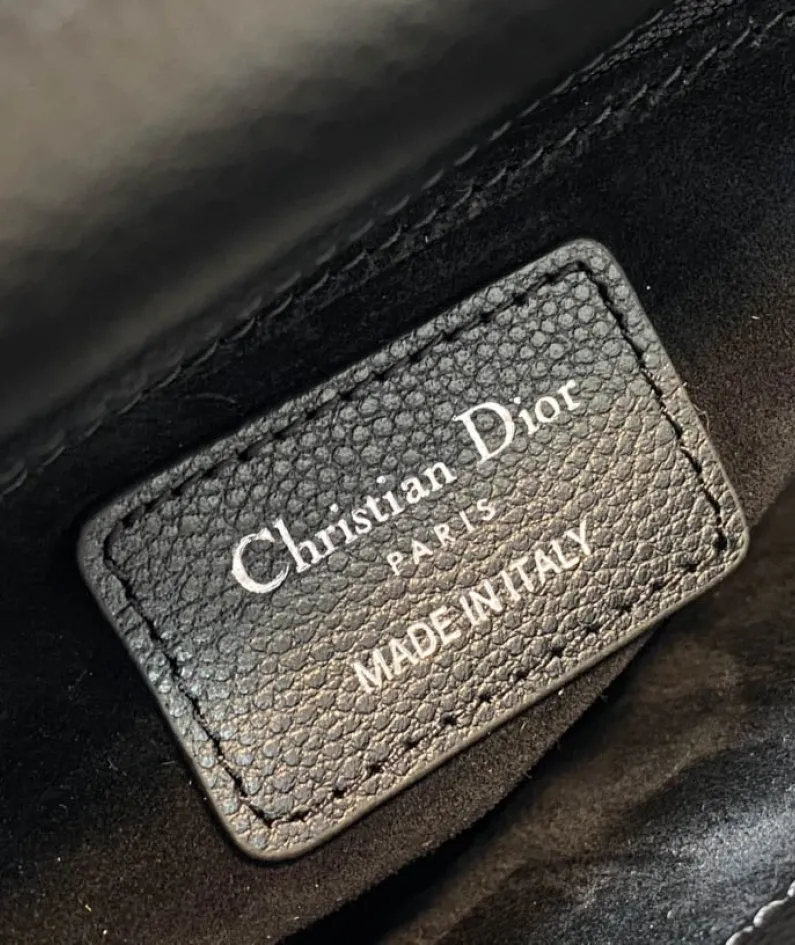 Classic Lady toffee bag size:17cm