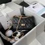 Chanel square bag size: 15.5-20-6cm