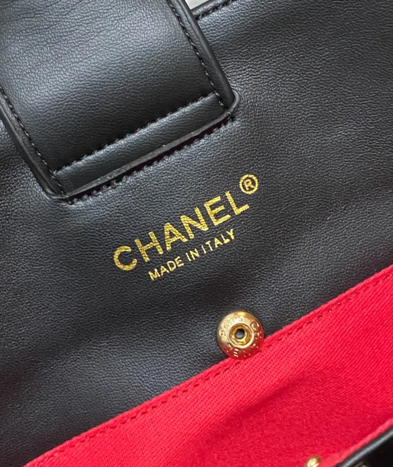 CHANEL Style: AS3508 Size: 38/28/14