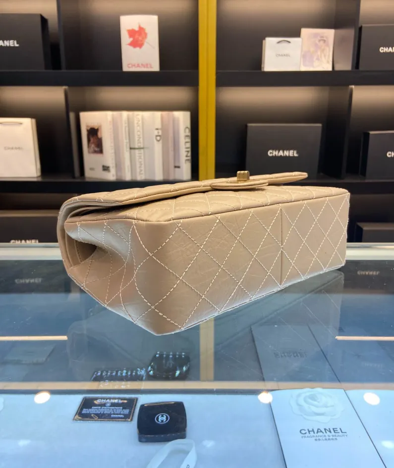 CHANEL Size: 24cm Ident No.: 037586