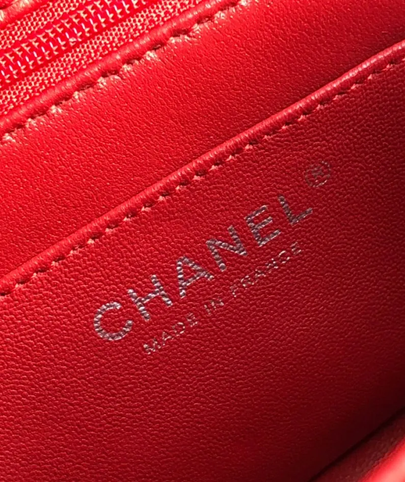 Chanel Patent Leather Pouch Model: 1116 size: 20cm