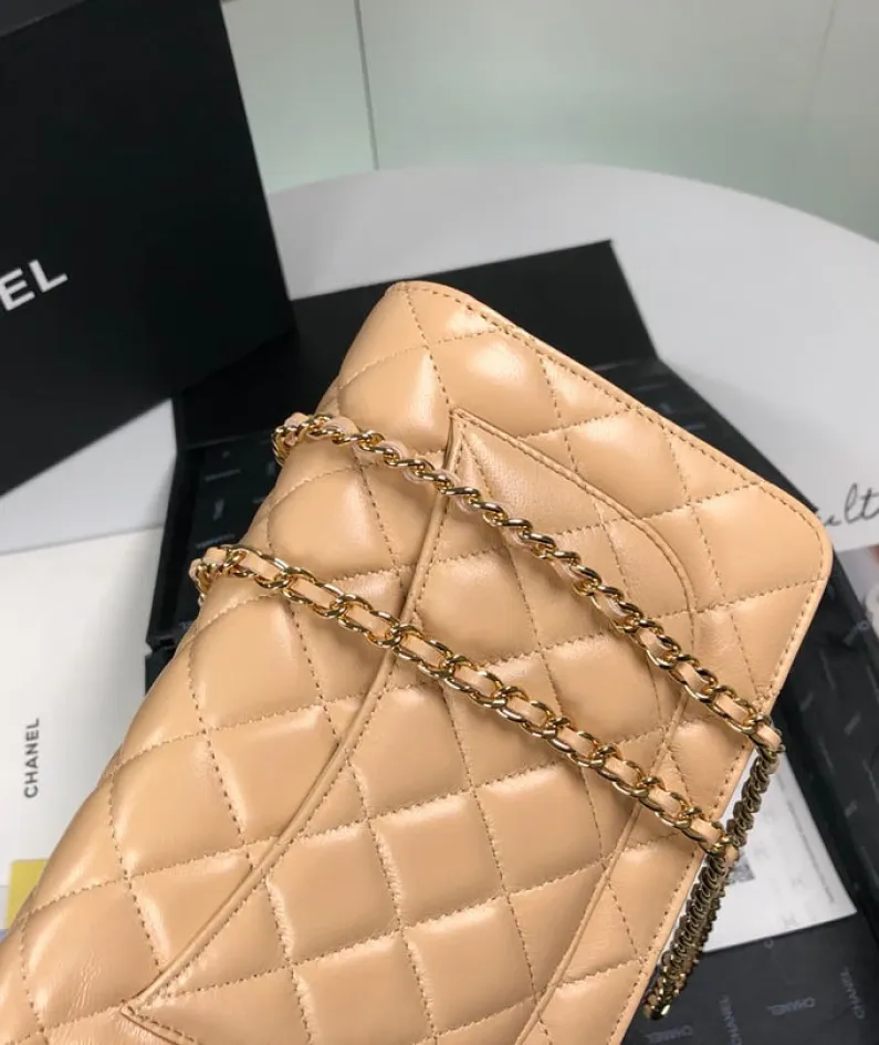 Lambskin Shoulder Chain Bag Style Number: 33814