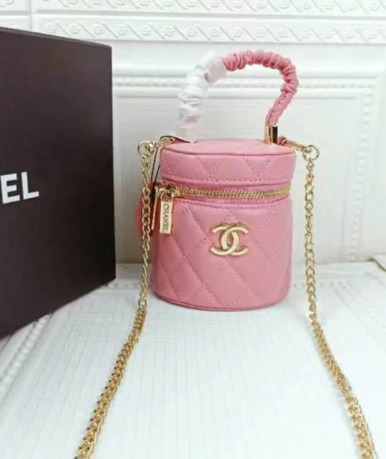 Chanel Vintage Cosmetic Bag Size: 12x11cm, Style: 212