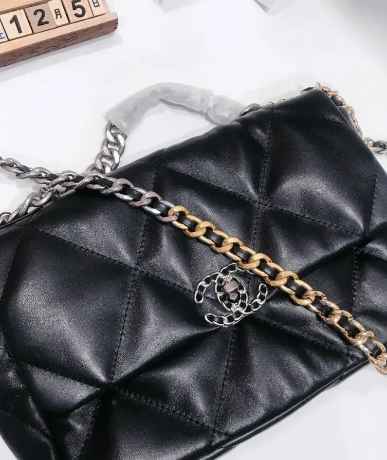 chanel one shoulder messenger bag Size: 30*19*9 25*17*8 22*14*7