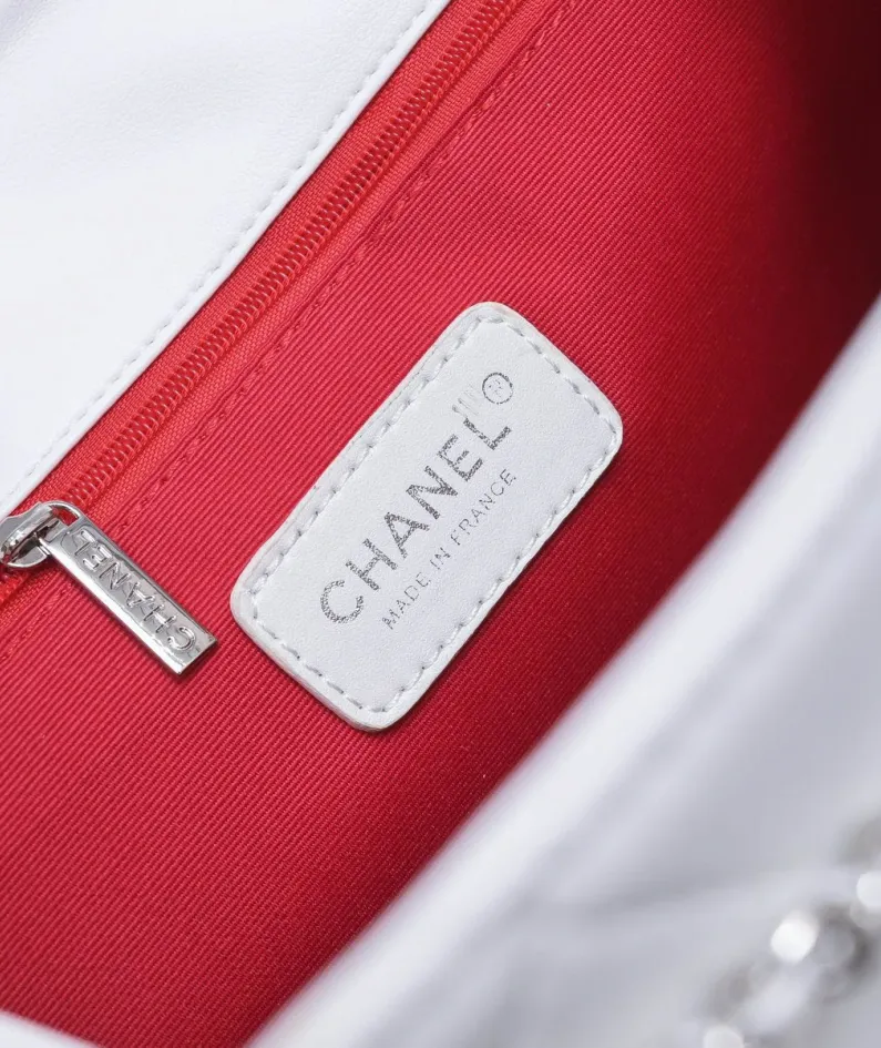 Chanel Style: 9067 Size: 26x23cm