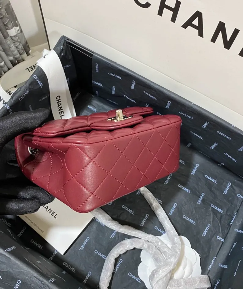 Lambskin Model: 1115 Size: 17cm
