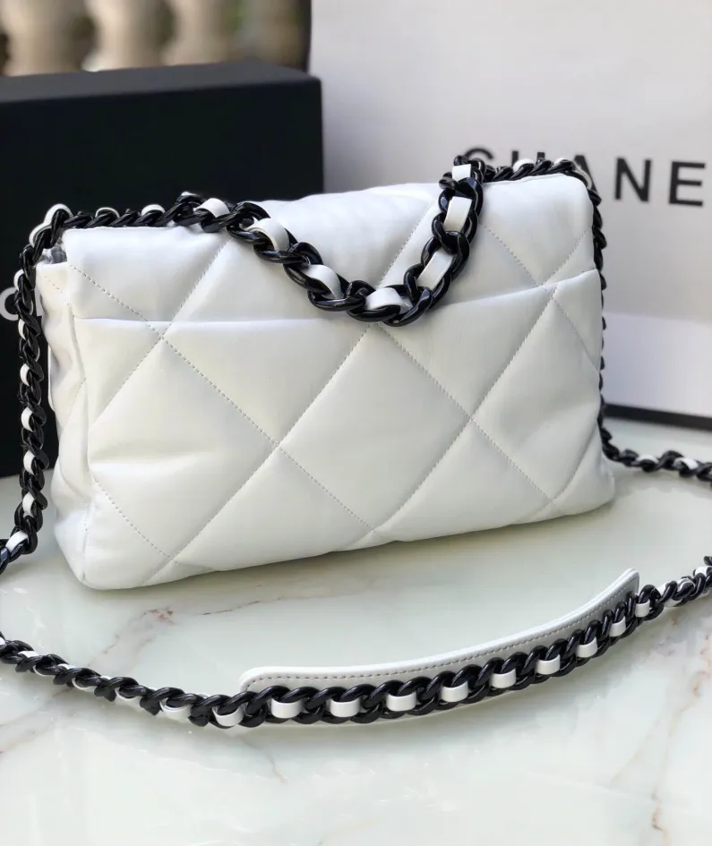 Chanel Model: S1161 Size: 30cm