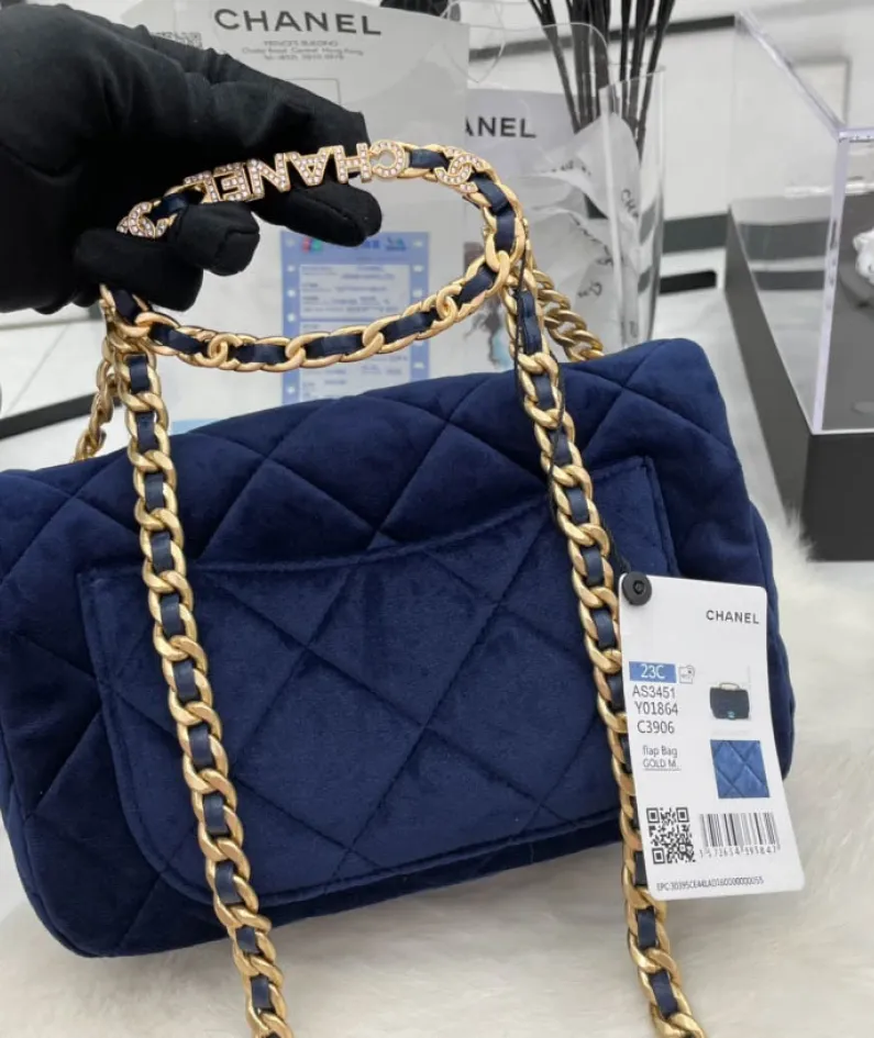 Chanel Size: 24cm