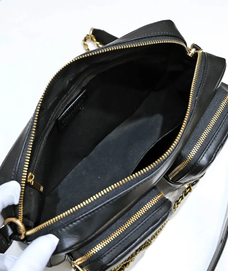 Cowhide size: 27X14.5X9cm