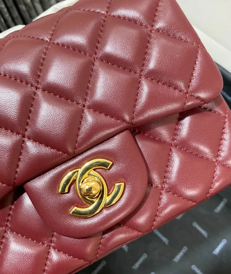 Lambskin Model: 1115 Size: 17cm