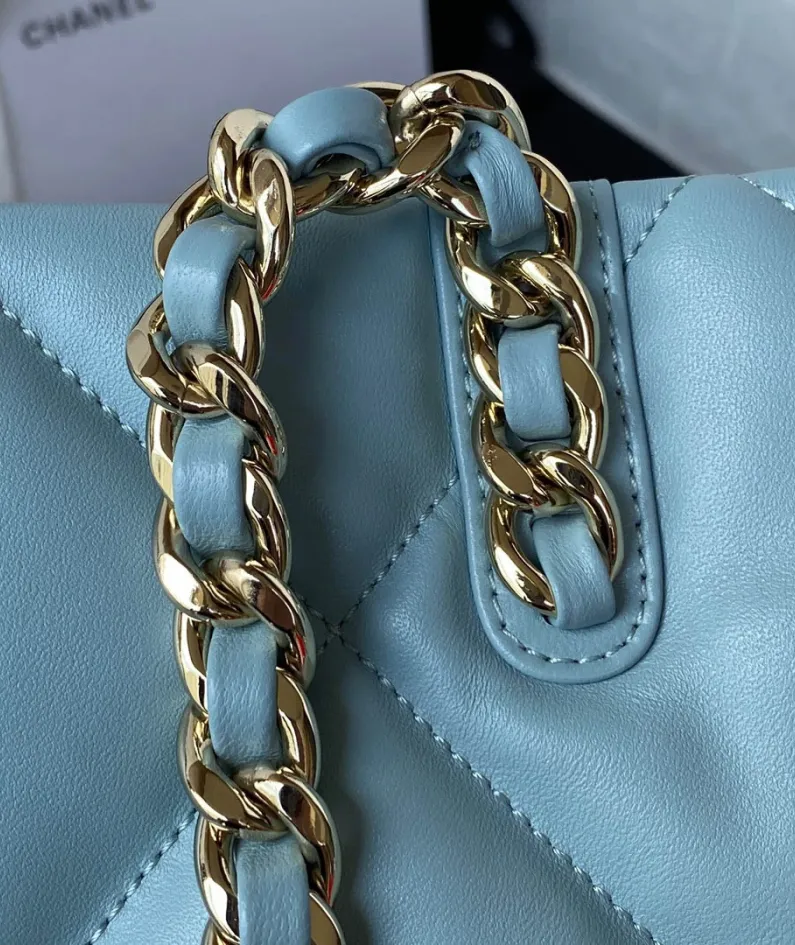 Lambskin Model: AS3519 Size: 30*37*10cm
