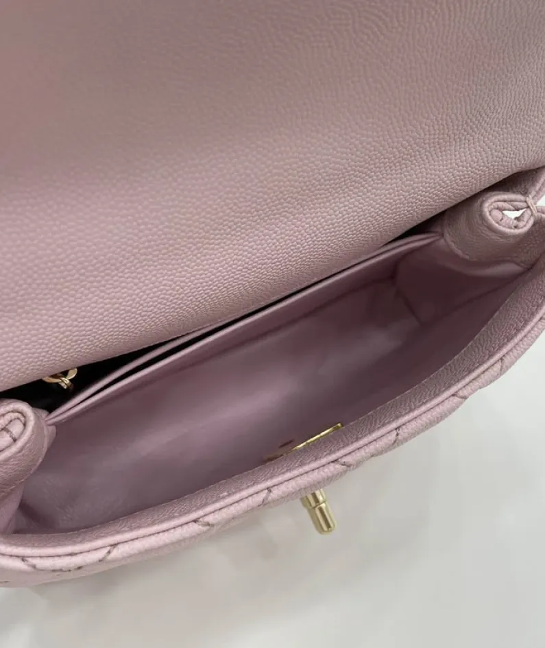 Chanel Size: 19cm*23cm*28cm Model: AS2215/92990/92991
