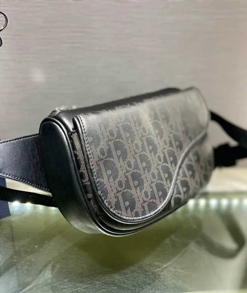 Size: 19x14x6cm