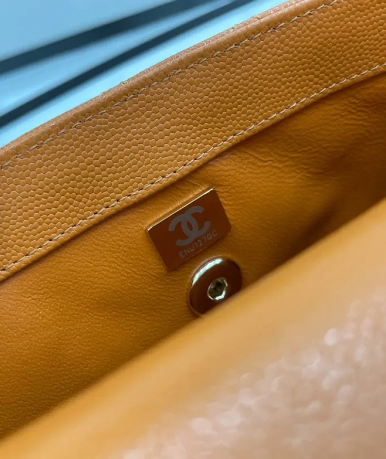 Chanel Size: 19cm/23cm/28cm Model Number: AS2215/92990/92991
