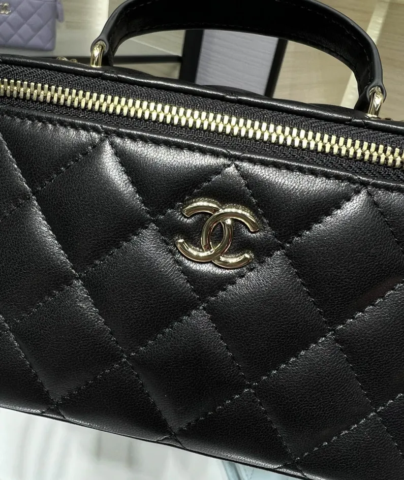 Hand Cosmetic Bag Model: AP2198 Size: 11*8.5*7cm
