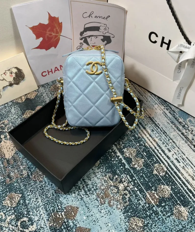 Chane•l Model: AS2857 Size: 12x17x6cm
