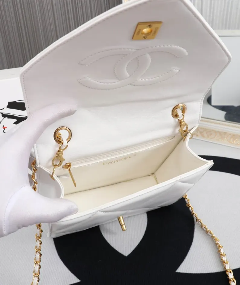Chanel Size: 20*6*21cm Style: 7707
