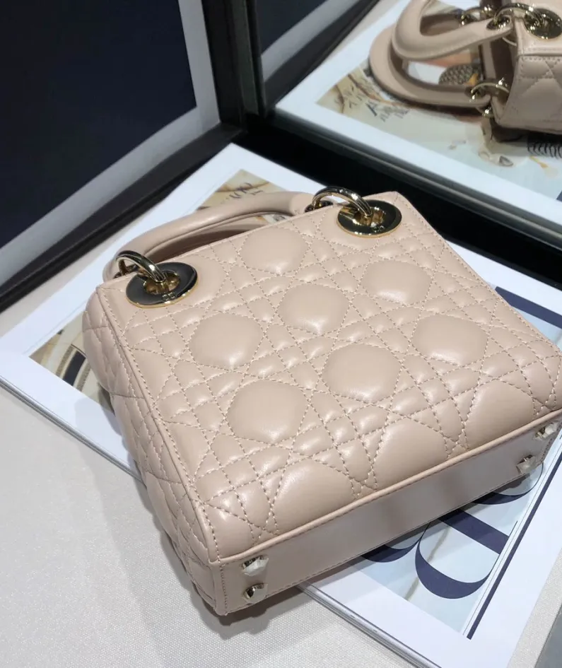 Classic size:17155cm with colour: pink