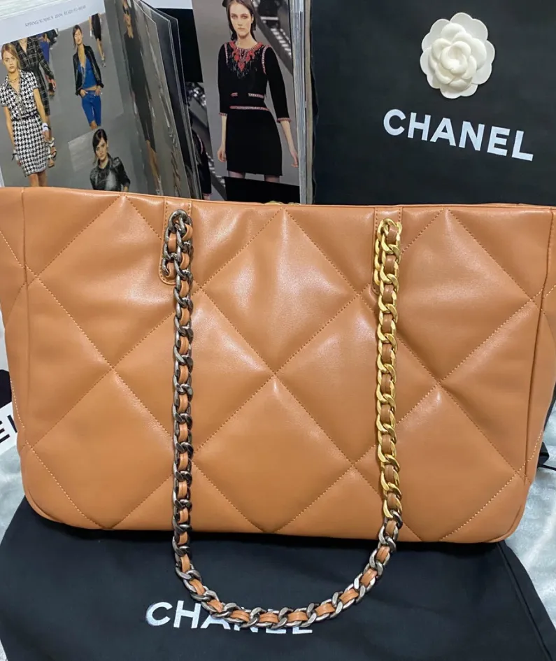 Chanel Style: AS3660 Size: 264010cm