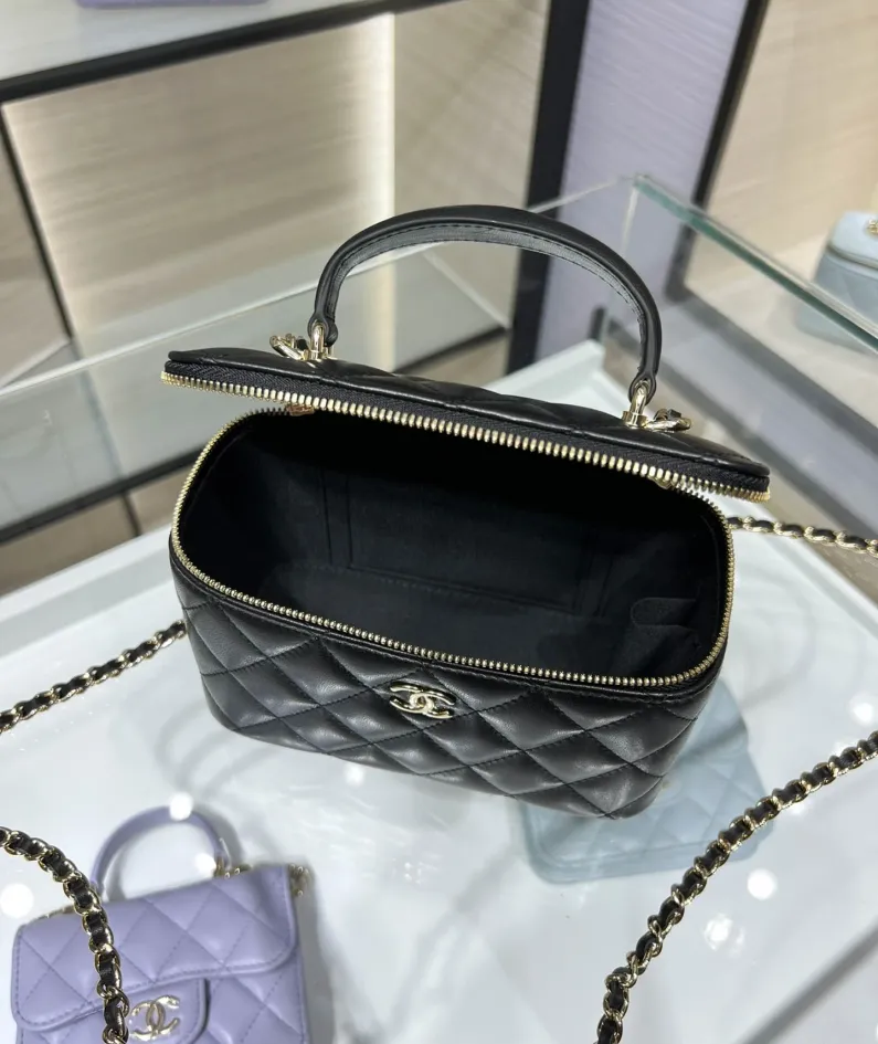 Hand Cosmetic Bag Model: AP2198 Size: 11*8.5*7cm