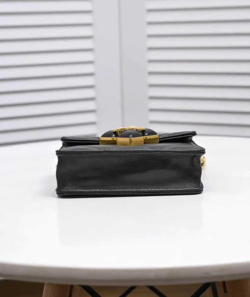 CHANEL retro bag size: 22*7.5*14cm